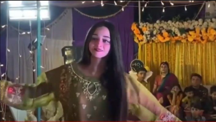 Ayesha Mano viral video