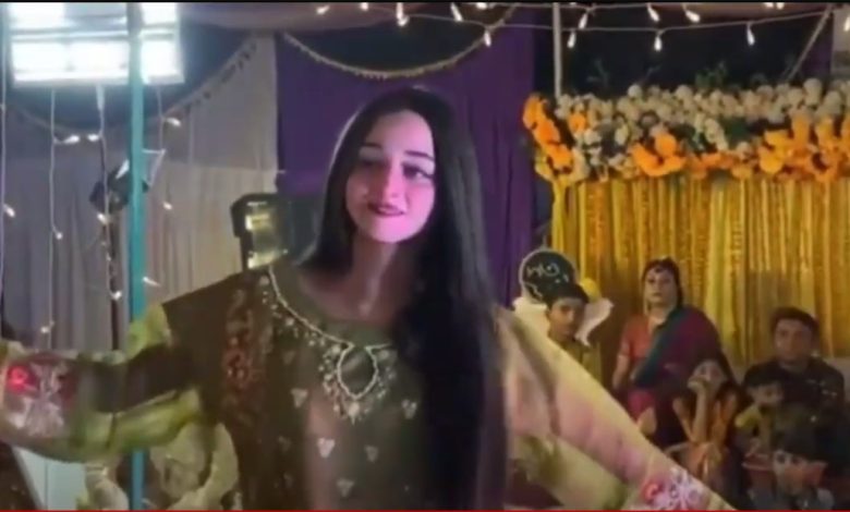 Ayesha Mano viral video